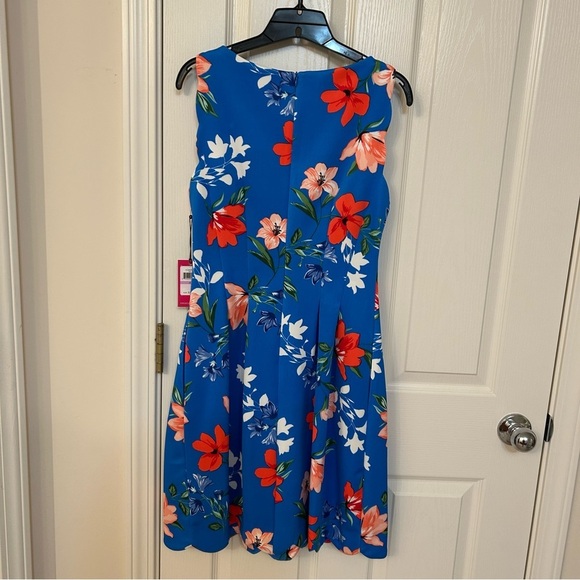 Vince Camuto Blue Floral Mini Dress Size 6 - Picture 2 of 7